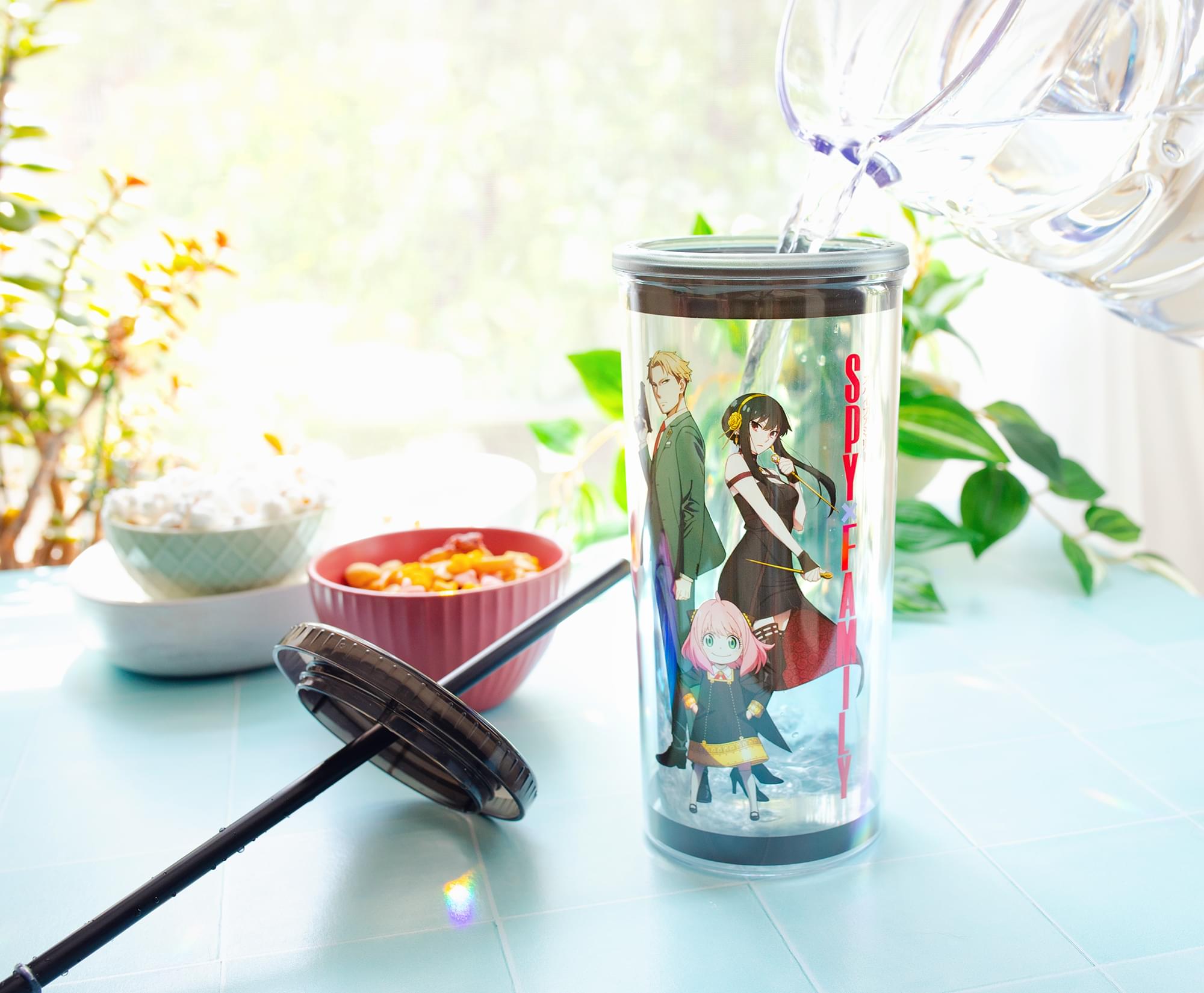 Spy X Family Trio 20-Ounce Plastic Cold Cup with Lid and Straw