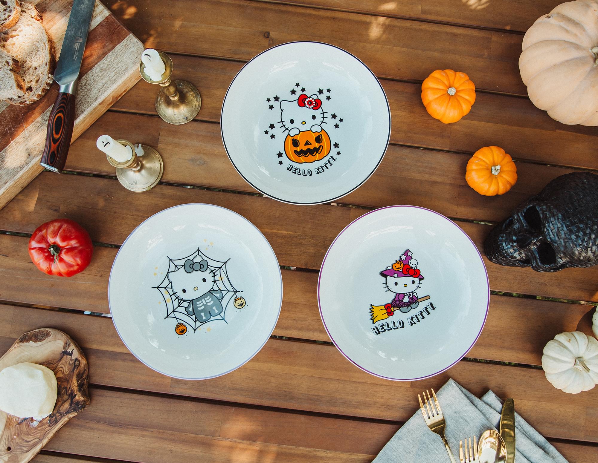 Sanrio's Enchanting Hello Kitty Pumpkin Boo 9-Inch Ceramic Dinner Bowl