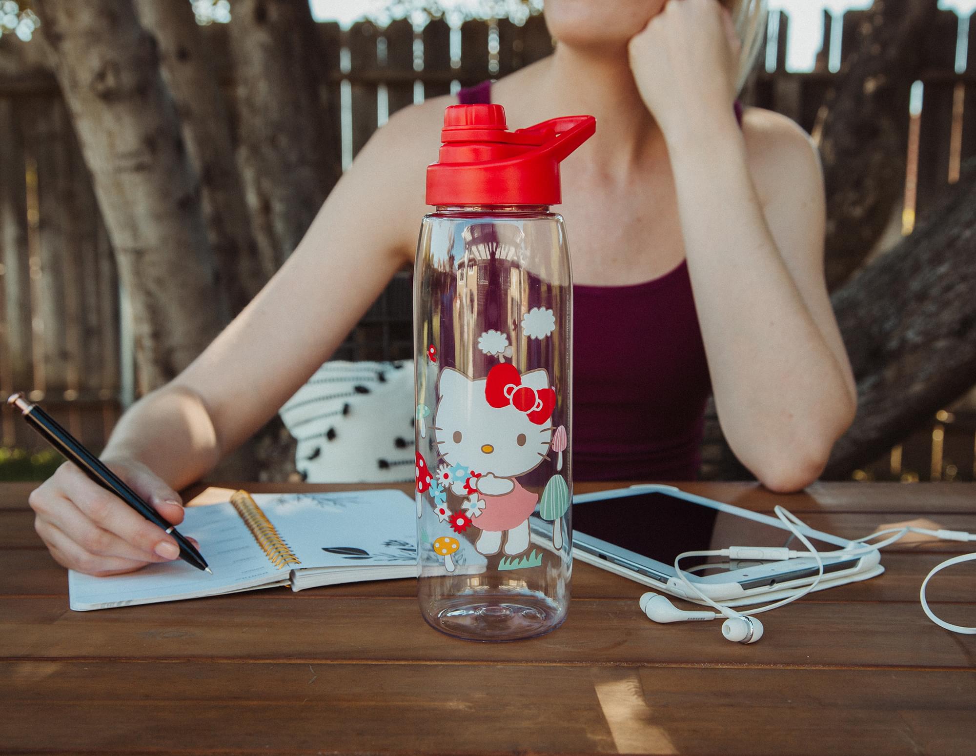 Sanrio Hello Kitty Mushroom-Print Water Bottle - 28 Ounce