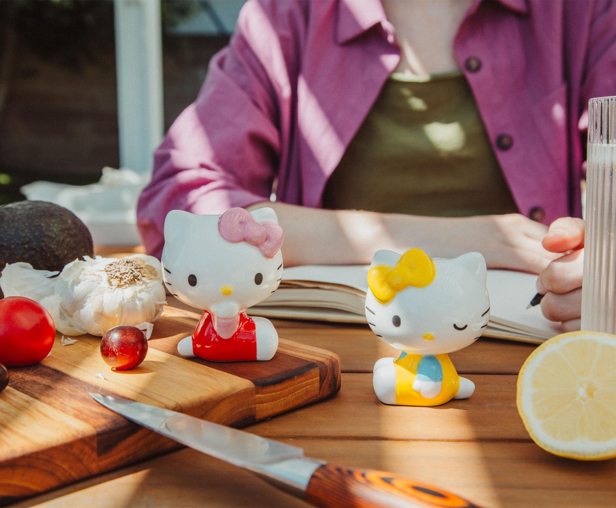 Sanrio Hello Kitty & Mimmy Ceramic Salt & Pepper Shaker Set - Add a Dash of Cuteness to Your Table