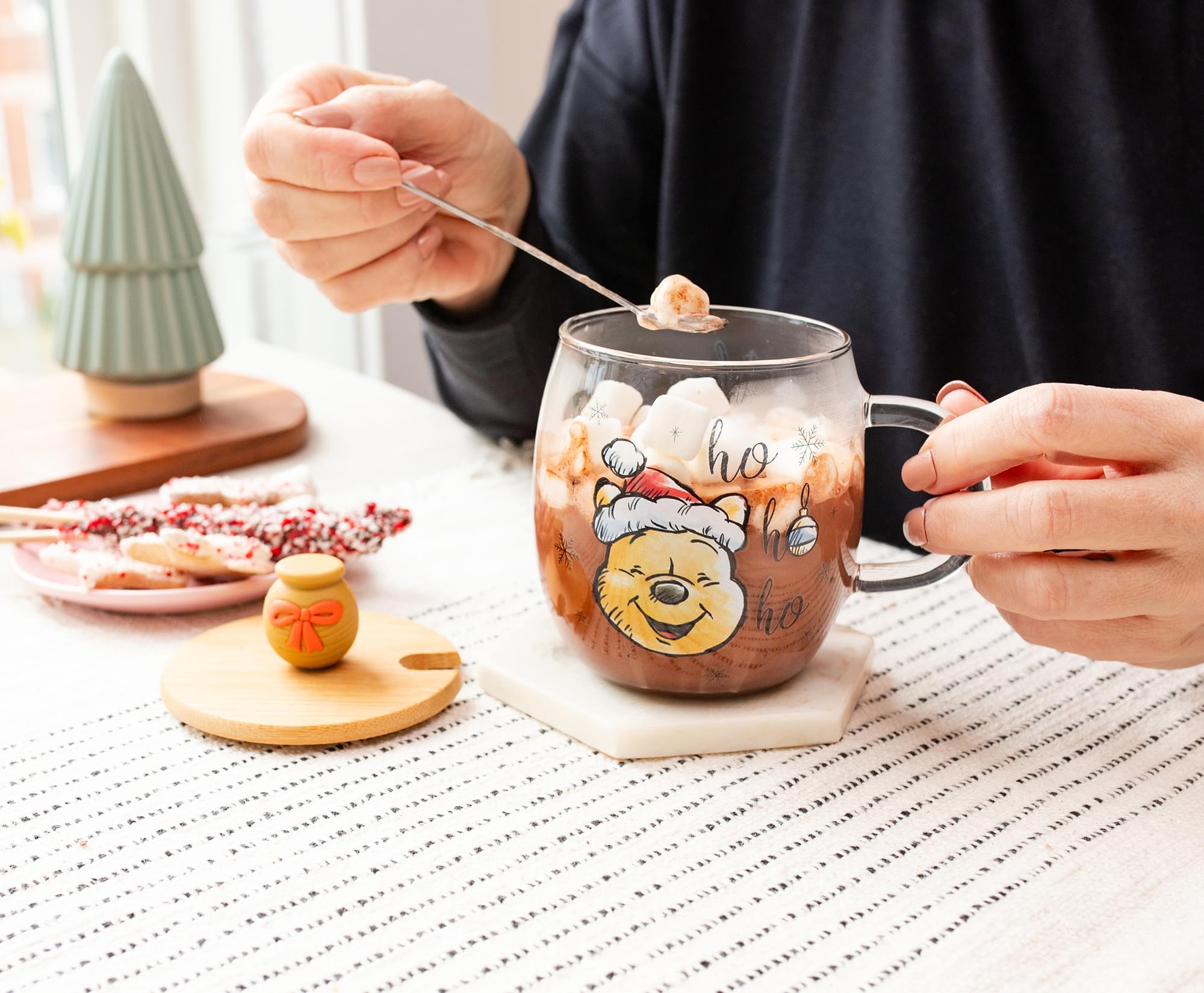 Disney's Festive Winnie the Pooh 17 - Ounce Glass Coffee Mug with Lid and Spoon