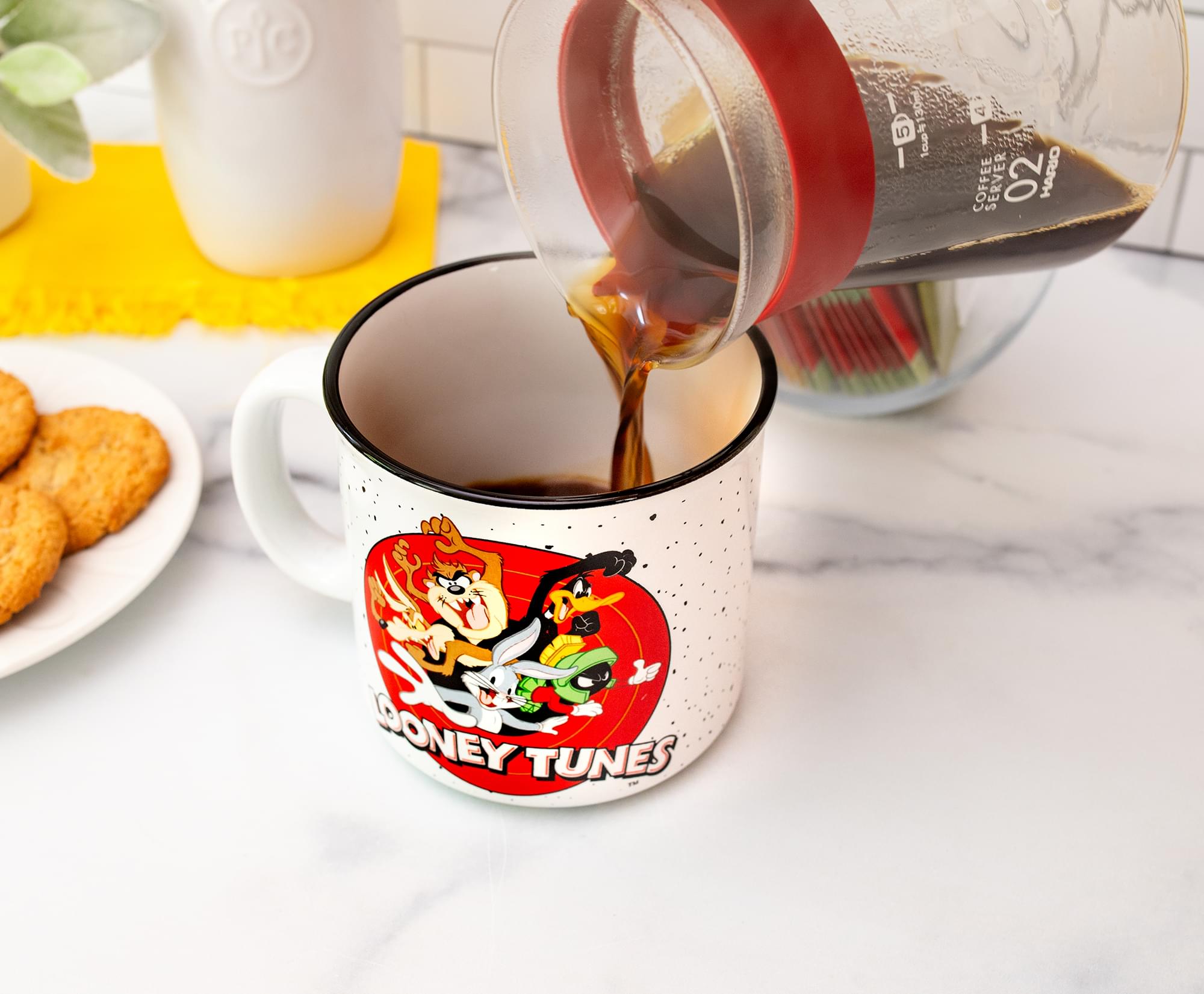 Looney Tunes Ceramic Camper Mug - 20 Ounce Fun!